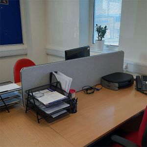 omega acoustic desk divider with grey fabric & black edging